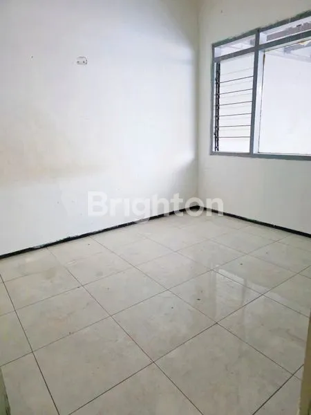 image RUKO STRATEGIS 0 JALAN RAYA DI SOEKARNO HATTA KOTA MALANG\N\N (6)