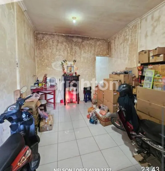 image RUMAH 2 1/2 TINGKAT DI KEC. MEDAN BARAT (7)