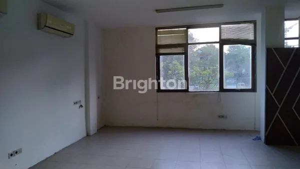 image RUKO PERAK 3 LANTAI HOOK  HADAP JALAN RAYA SURABAYA (3)