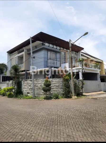 image RUMAH HOOK MEWAH OCEAN PARK, 350M2 FULL FURNISHED SIAP HUNI (1)
