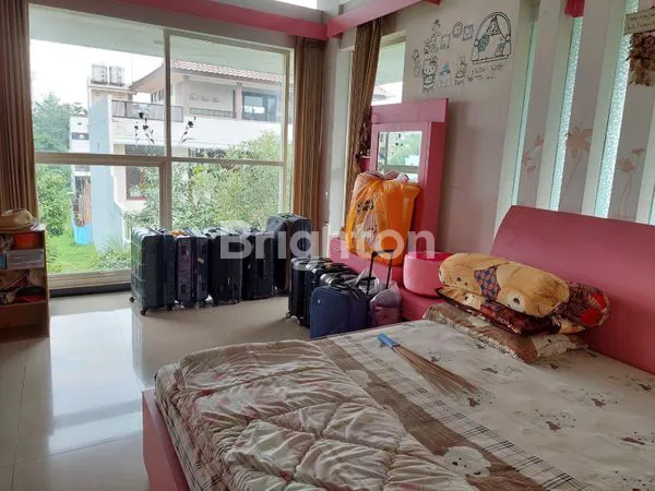 image RUMAH MEWAH DI ARAYA DI JUAL DAN DI SEWAKAN DEKAT KAMPUS BINUS MALANG (5)