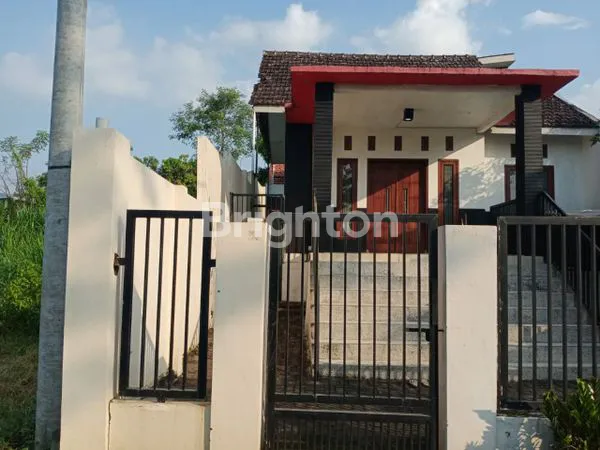 RUMAH VILLA SIAP HUNI DI TRAWAS MOJOKERTO