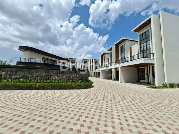 image RUMAH BARU TYPE197 SIAP HUNI 2,5LANTAI (2)