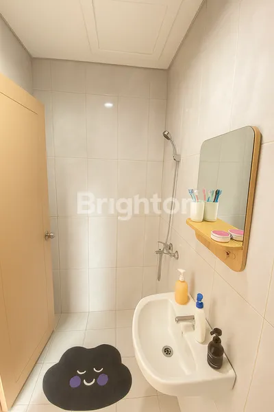 image KESEMPATAN EMAS DI CISAUK: RUMAH SEMI-FURNISHED 2 KAMAR + 2.200 VA — SIAP AJB & SHM, HARGA RP 690 JUTA! (6)