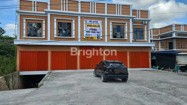 RUKO LUAS DI BAU BAU SULAWESI