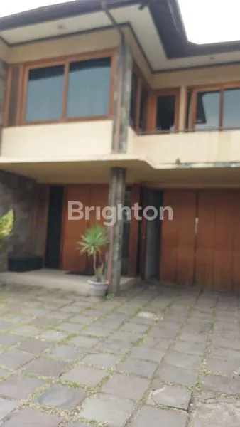 RUMAH MEWAH SARIJADI MAINROAD