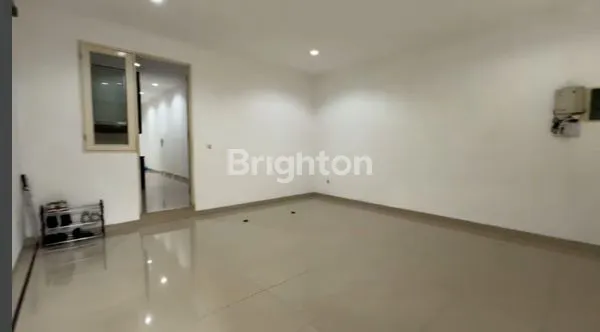 image RUMAH MEWAH 2 LANTAI CROWN PHG BSD - FULLY FURNISHED, SHM (8)