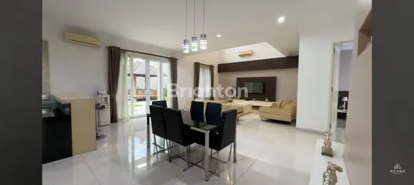 image RUMAH MEWAH 2 LANTAI CROWN PHG BSD - FULLY FURNISHED, SHM (2)