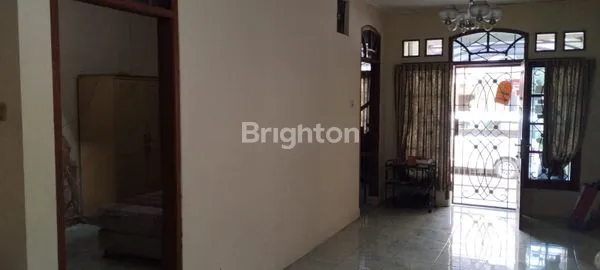 image RUMAH  NYAMAN DAN STRATEGIS DI PERUMAHAN BUMI SERPONG DAMAI (BSD) (6)