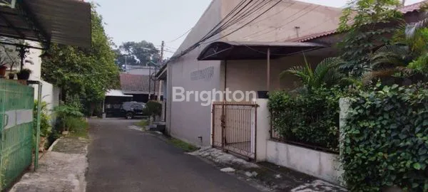 image RUMAH  NYAMAN DAN STRATEGIS DI PERUMAHAN BUMI SERPONG DAMAI (BSD) (7)
