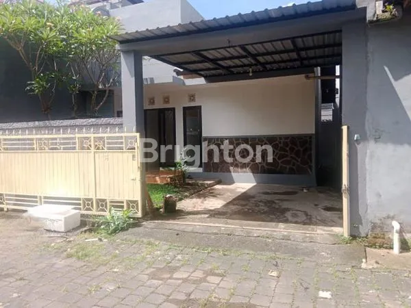 image RUMAH MODERN 3KT ONE GATE SYSTEM DI DALUNG - LT 150M² (1)