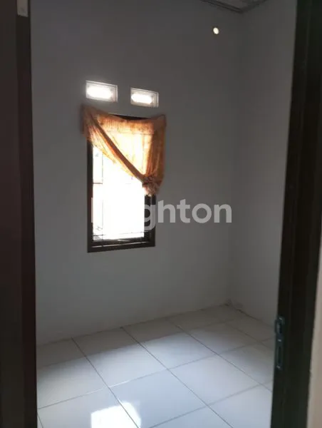 image RUMAH SIAP HUNI DAN TERAWAT DI SETU BEKASI (2)