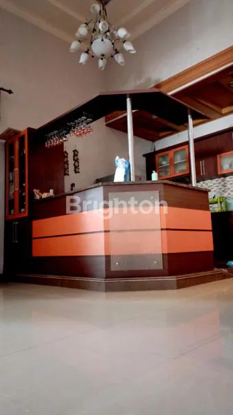 image RUMAH DENGAN TERAS YANG LUAS DAERAH PANDAU (5)