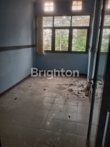 image RUKO 2 LANTAI STRATEGIS DI MT HARYONO, AREA BISNIS BALIKPAPAN (2)