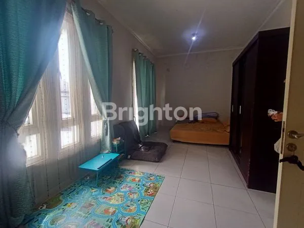 image DALAM CLUSTER FAVORITE KOTA WISATA. (5)