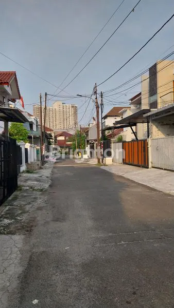 image RUMAH DALAM KOMPLEK  MERUYA UTARA (3)