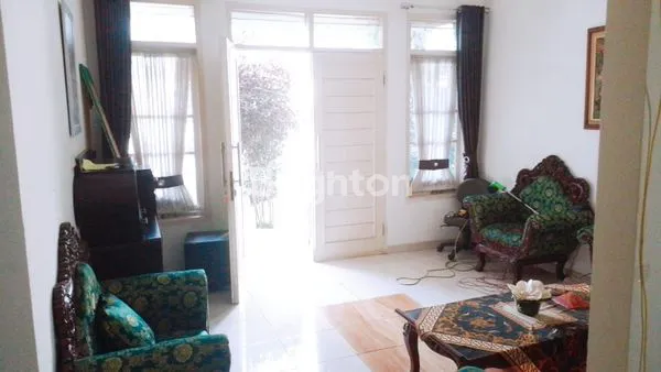 image RUMAH MEWAH 2 LANTAI DI ISTANA KAWALUYAAN, DEKAT TOL & MALL (6)