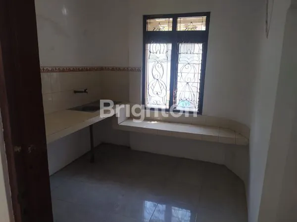 image DISEWAKAN RUMAH DI KETINTANG SURABAYA (5)