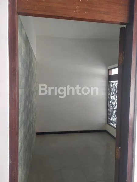 image DISEWAKAN RUMAH DI KETINTANG SURABAYA (4)