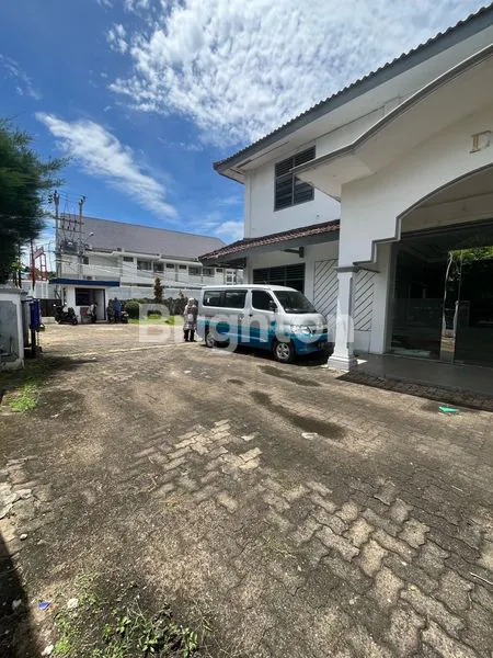RUMAH EX KANTOR 900M² DI PUSAT KOTA TELUK BETUNG, COCOK KANTOR