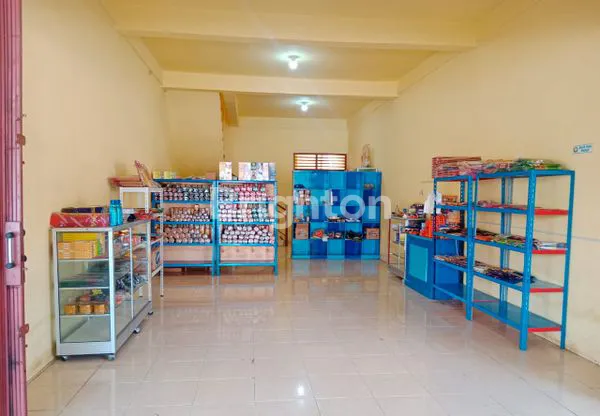 image DISEWAKAN RUKO 2 LT COCOK UNTUK USAHA ATAU KANTOR LOKASI STRATEGIS DI PUSAT PEREKONOMIAN DI TLOGOSARI SEMARANG (2)