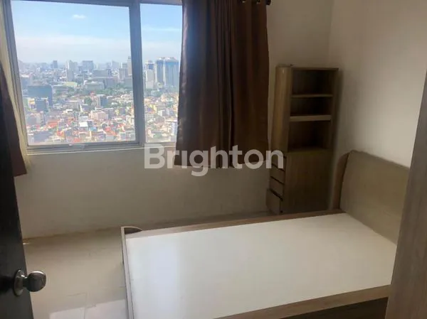 image APARTEMEN MEWAH 3BR COSMO RESIDENCE FULL FURNISH DI PUSAT CBD (6)