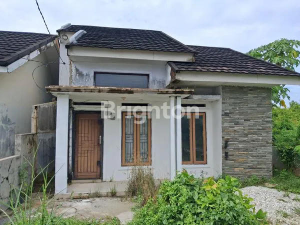 image DIJUAL RUMAH 4 UNIT PERLU RENOVASI DI RAWA INDAH, KECAMATAN MARPOYAN DAMAI,PEKANBARU  SHM, COCOK INVESTASI (2)