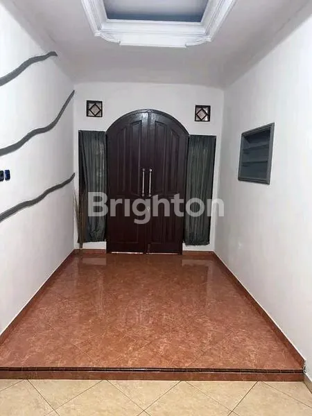 image RUMAH 1 1/2 LANTAI SIAP HUNI LOKASI DI KOMPLEK DUTA INDAH PONDOK GEDE BEKASI  (2)