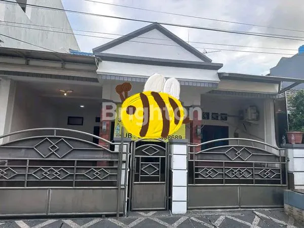 image RUMAH 1 1/2 LANTAI SIAP HUNI LOKASI DI KOMPLEK DUTA INDAH PONDOK GEDE BEKASI  (1)