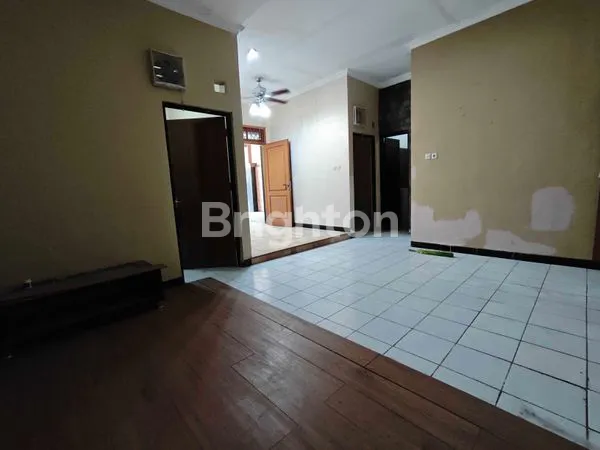 image KAHURIPAN NIRWANA SIDOARJO SEWA RUMAH 3 KAMAR DEKAT LIPPO MALL (4)