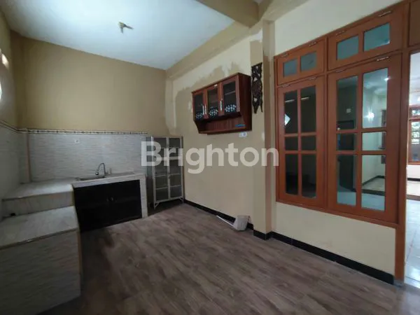 image KAHURIPAN NIRWANA SIDOARJO SEWA RUMAH 3 KAMAR DEKAT LIPPO MALL (8)