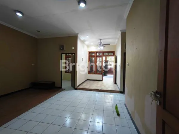 image KAHURIPAN NIRWANA SIDOARJO SEWA RUMAH 3 KAMAR DEKAT LIPPO MALL (5)