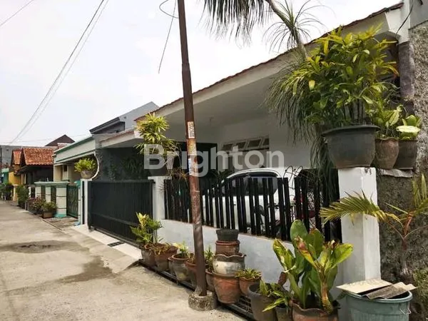 image RUMAH ASRI DI KOMPLEK DEPNAKER JAKASETIA BEKASI SELATAN  (1)