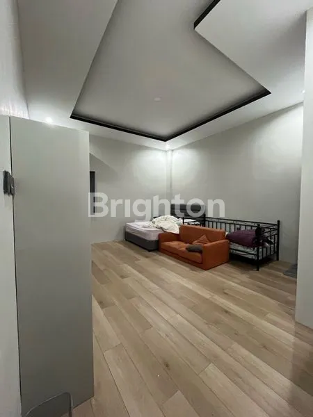 image RUMAH MEWAH 2 LANTAI CITRAGARDEN - SHM, 300M² SIAP HUNI (4)