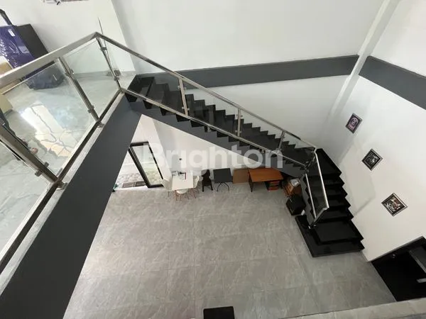 image RUMAH MEWAH 2 LANTAI CITRAGARDEN - SHM, 300M² SIAP HUNI (7)