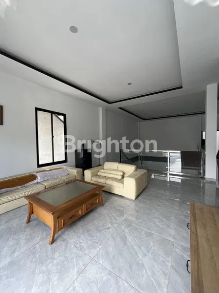 image RUMAH MEWAH 2 LANTAI CITRAGARDEN - SHM, 300M² SIAP HUNI (8)