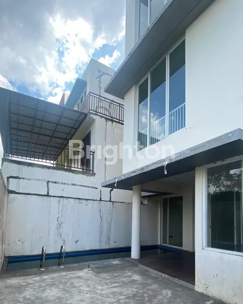 image CITRALAND, RUMAH ELIT 3 LANTAI BY CIPUTRA DENGAN LOKASI PREMIUM & STRATEGIS DI BATAM CENTRE (7)