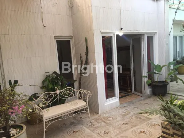 RUMAH ASRI TERAWAT 2,5 LANTAI GRIYA CEMPAKA ARUM GEDEBAGE BANDUNG