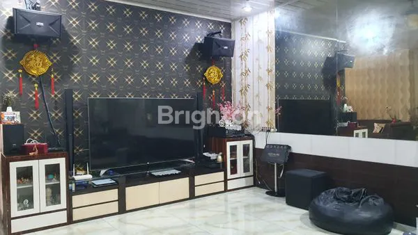 image RUMAH MEWAH 4 LANTAI FULL FURNISH DI TAMAN SURYA, KALIDERES (3)