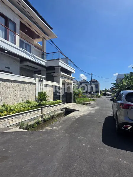 image RUMAH BANGUNAN BARU SIAP HUNI,DEKAT KE RENON DAN KE  PANTAI SANUR (2)