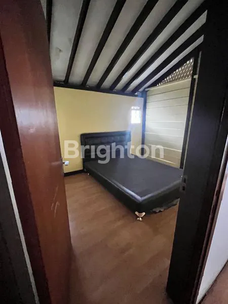 image RUMAH MEWAH SIAP HUNI LUAS TANAH 280 M2 LUAS BANGUNAN 200M2 COCOK UNTUK KELUARGA BESAR (7)