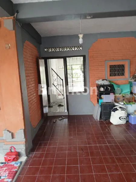 image RUMAH LANTAI 2 SIAP UNTUK DI TEMPATI (3)