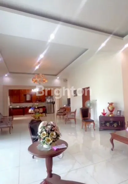 image RUMAH  CANTIK MEWAH POSISI HOOK MEDAN BARU (4)