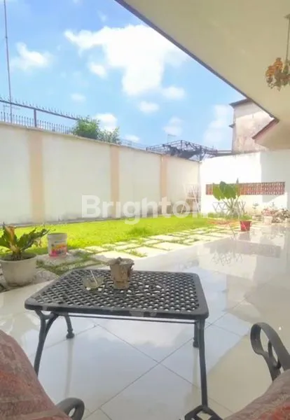 image RUMAH  CANTIK MEWAH POSISI HOOK MEDAN BARU (5)