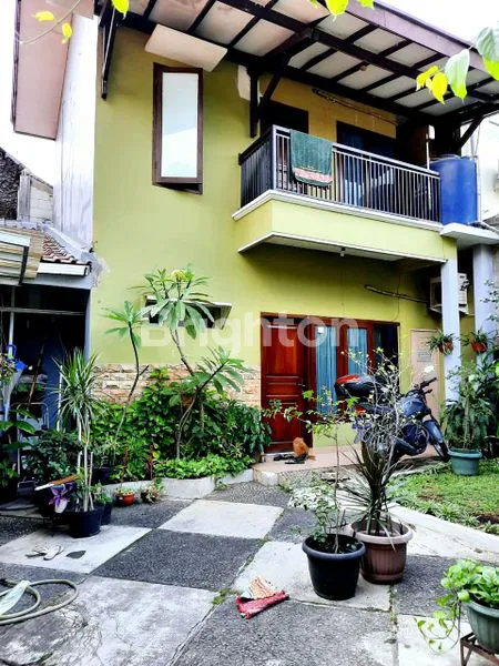 image RUMAH HOOK STRATEGIS DEKAT TOL CILEDUG & VETERAN – PESANGGRAHAN JAKARTA SELATAN  (1)