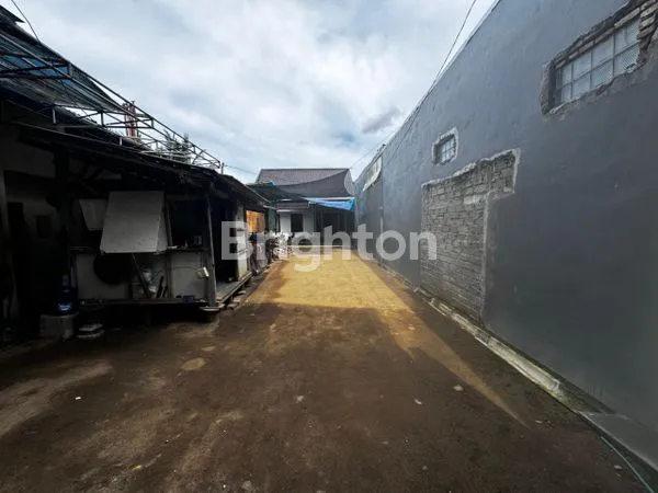 image TOKO RUMAH DAN GUDANG STRATEGIS DEKAT PASAR BANDUNG TULUNGAGUNG (8)