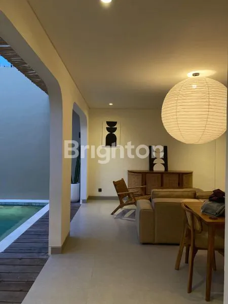 image 3BR VILLA WITH OPEN LIVING ROOM FURNISHED IN SANUR (7)