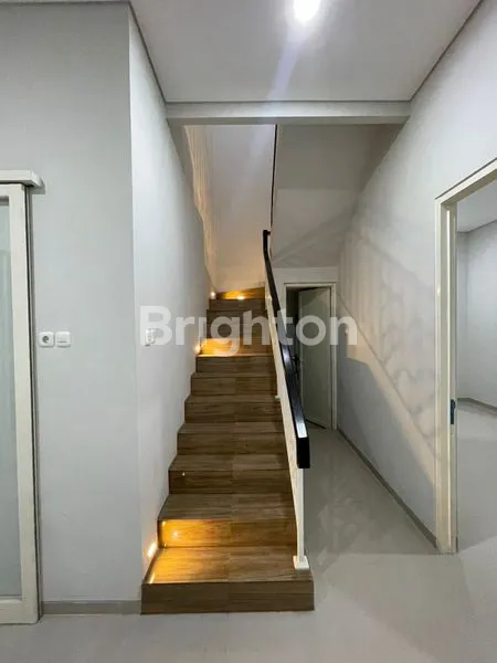 image BUTUH CEPAT LAKU!! RUMAH BARU 2 LANTAI DI SUTOREJO  (5)