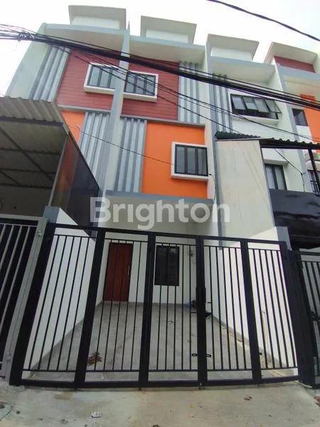 image RUMAH BARU TANJUNG DUREN DALAM KOMPLEKS ROW JALAN 2 MOBIL BEBAS BANJIR (1)