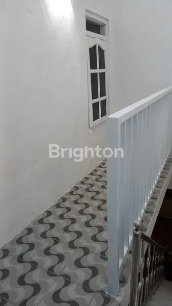 image RUMAH 2 LANTAI MINIMALIS SIAP HUNI DI KOTA MADIUN (6)